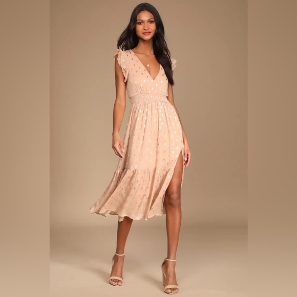 Lulus Dresses & Skirts - NWT Lulu’s Mauve And Sliver Ruffled Tiered Midi Dress Size Small